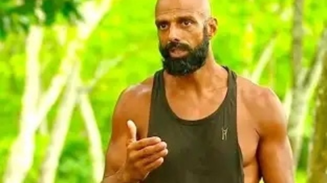 Anadolu Ateşi’nin baş dansçısı ve eski Survivor yarışmacısı Hasan Yalnızoğlu vefat etti. Hasan Yalnızoğlu’nu nasıl bilirdiniz?