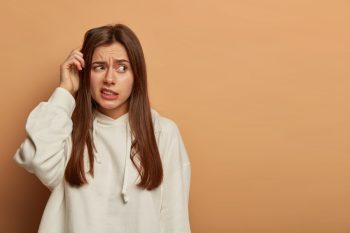 İnsanlar seni tanımadan önce genelde senin hakkında ne düşünmür?