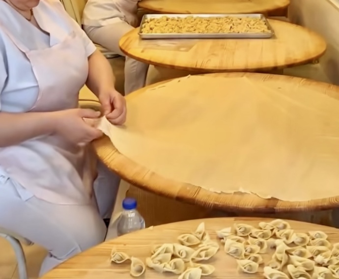 Mantı 🥟 sever misin? Bugün menünde hangi yemek 🍽️ var?
