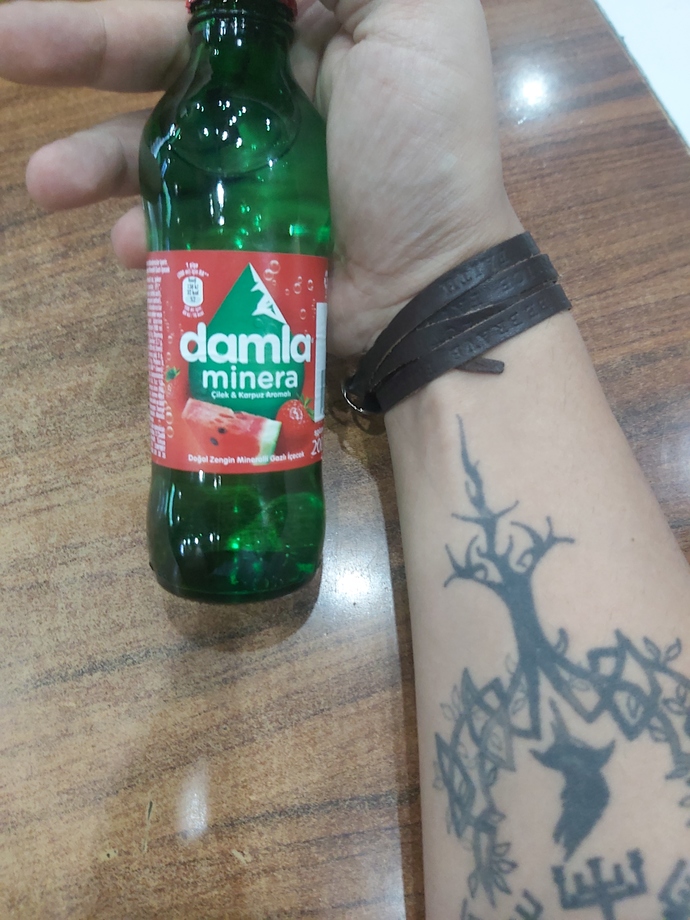 Çilekli maden suyu sever misiniz?