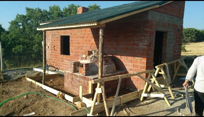 Minik bir kahvaltı evi yapmak istiyorum nerden baslamaliyim?