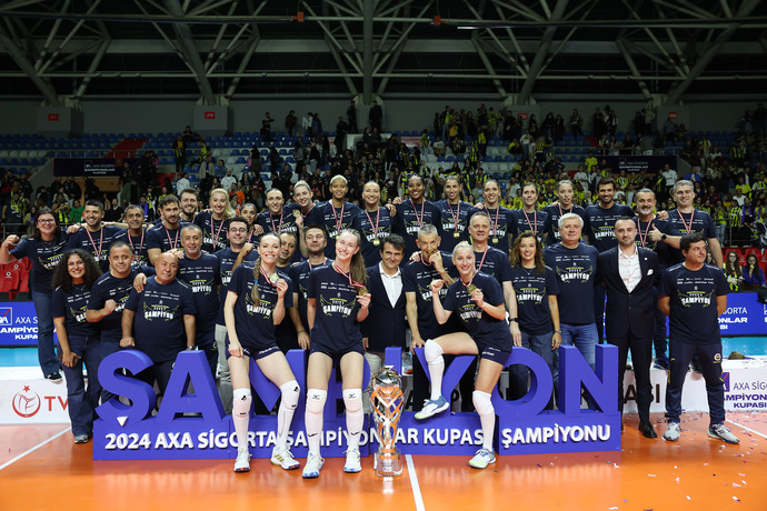 Fenerbahçe Medicanın Galibiyet Kutlaması
