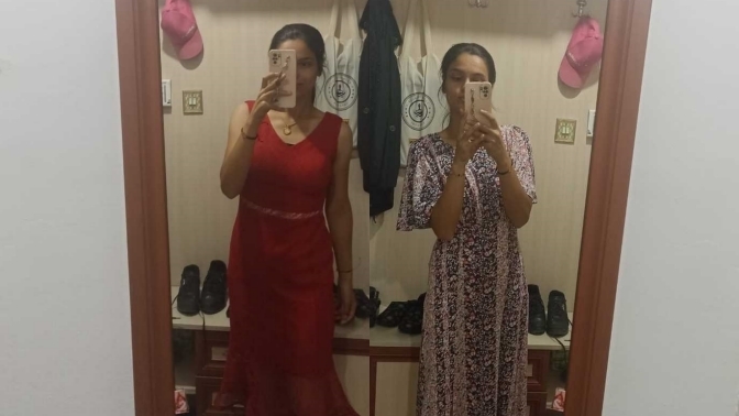 Hangi elbise daha güzel?
