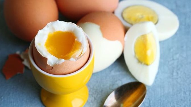 Haşlanmış yumurta yapabiliyor musun?