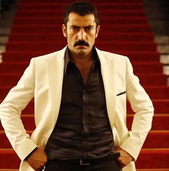 Kenan İmirzalıoğlu sizce yakışıklı ve çekici mi?