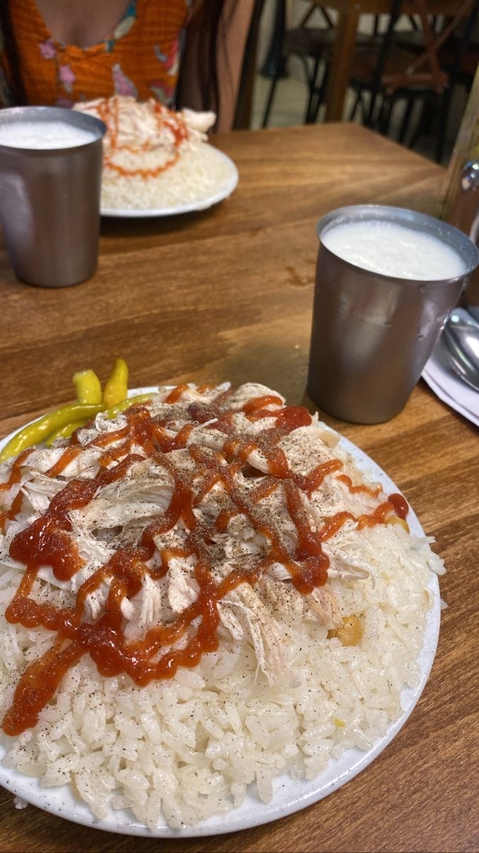İlk buluşmada tavuk pilavcıya gittiğinizi düşünün🥰 ama flörtünüz pilava ketçap sıktı, tamam mı devam mı🫠?