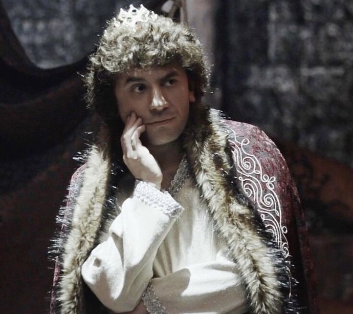 Jack sparrow ve prens karakterleri birbirine benzemiyor mu sizcede?