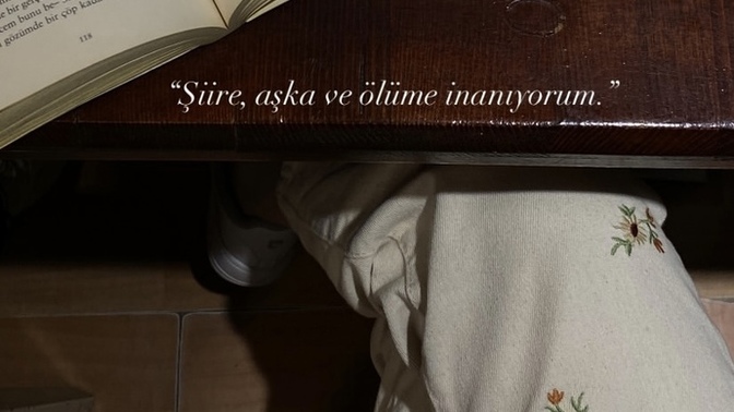 Otururken bacaklarınızı istemsiz sallıyor musunuz?