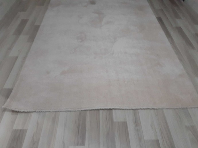 Peluş halıları nasıl temiz tutabilirim?