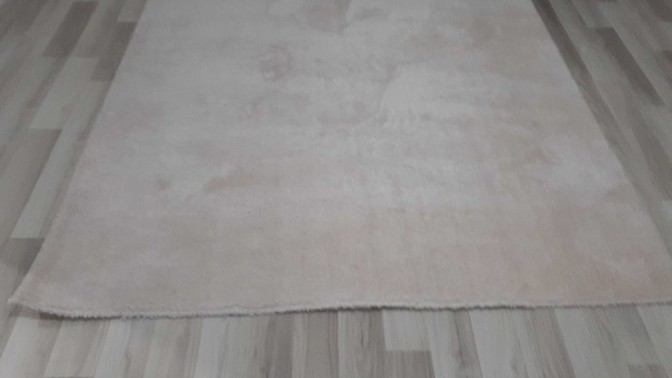 Peluş halıları nasıl temiz tutabilirim?