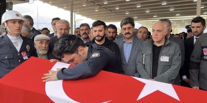 Mesleği polis olan birinden olur mu?
