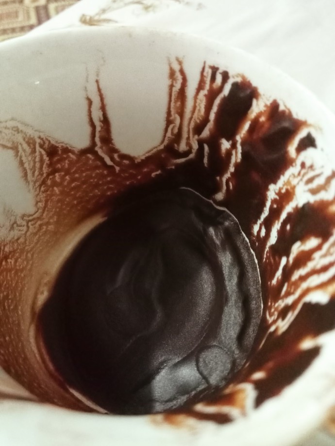 Kahve falı anlayan var mı?