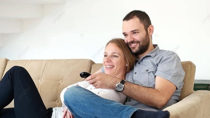 TV'de en sevdiğiniz film çıksa sevgiliniz uyuya kalsa filmi kapatır mısınız yoksa izlemeye devam mı edersiniz?
