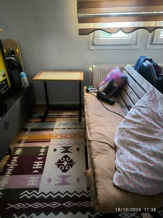 Parkta bulduğum bankı odama koydum, nasıl olmuş sizce?