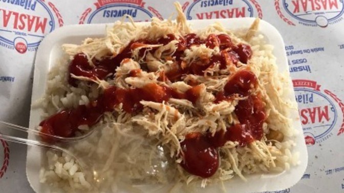 Ketçaplı pilav yiyenler midesiz mi?