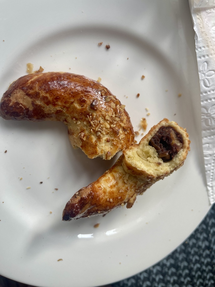 Kafama esti ayçöreği yaptım, pastane 🧁 ürünleri mi, ev yapımı sıcacık fırından çıkma ürünler mi seversin?