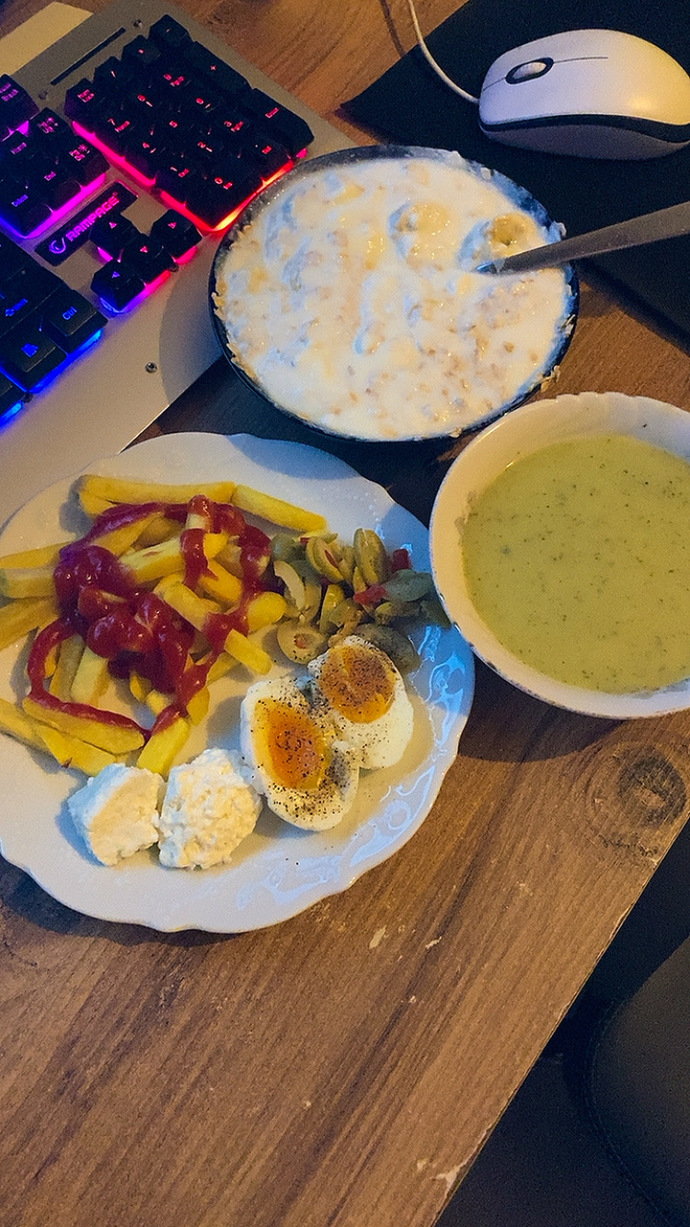 Kimler ne yiyor 🤔😋?