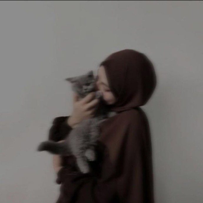 Kapalı kız ile mi sevgili olursunuz yoksa açık bir kız ile mi?
