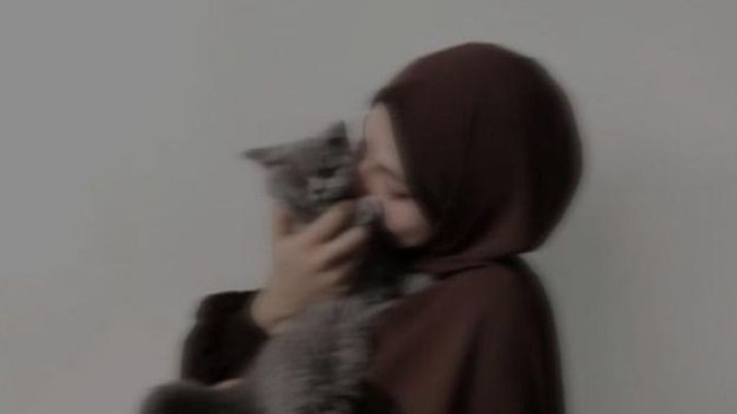 Kapalı kız ile mi sevgili olursunuz yoksa açık bir kız ile mi?