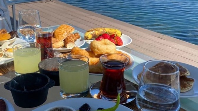 Hazır kahvaltıya oturmak keyifli mi?