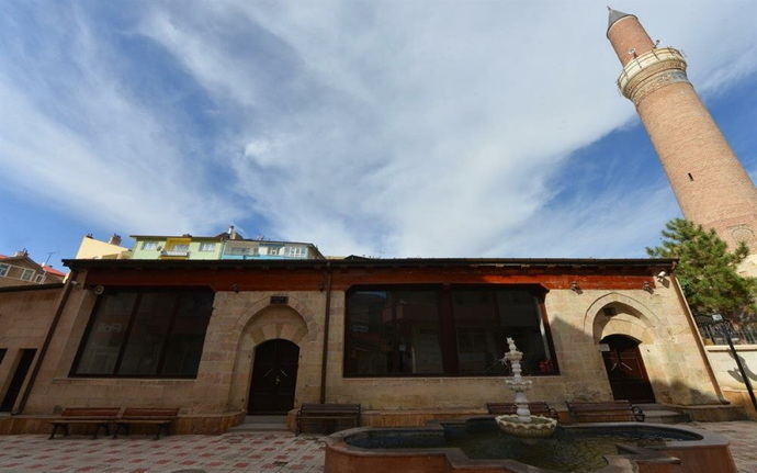 Selçuklu dönemindeki mimari eserleri nasıl değerlendirirsiniz?