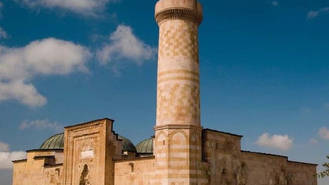Selçuklu dönemindeki mimari eserleri nasıl değerlendirirsiniz?