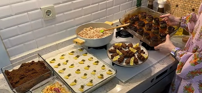 Fast food yemeyi mi ev yemeğini mi tercih edersiniz?