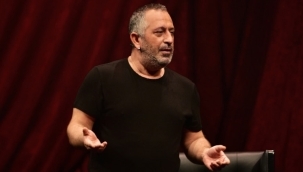 Cem Yılmaz: Türkiyenin en iyi komedyeni benim dedi! Sizce Türkiyenin en iyi komedyeni kim?