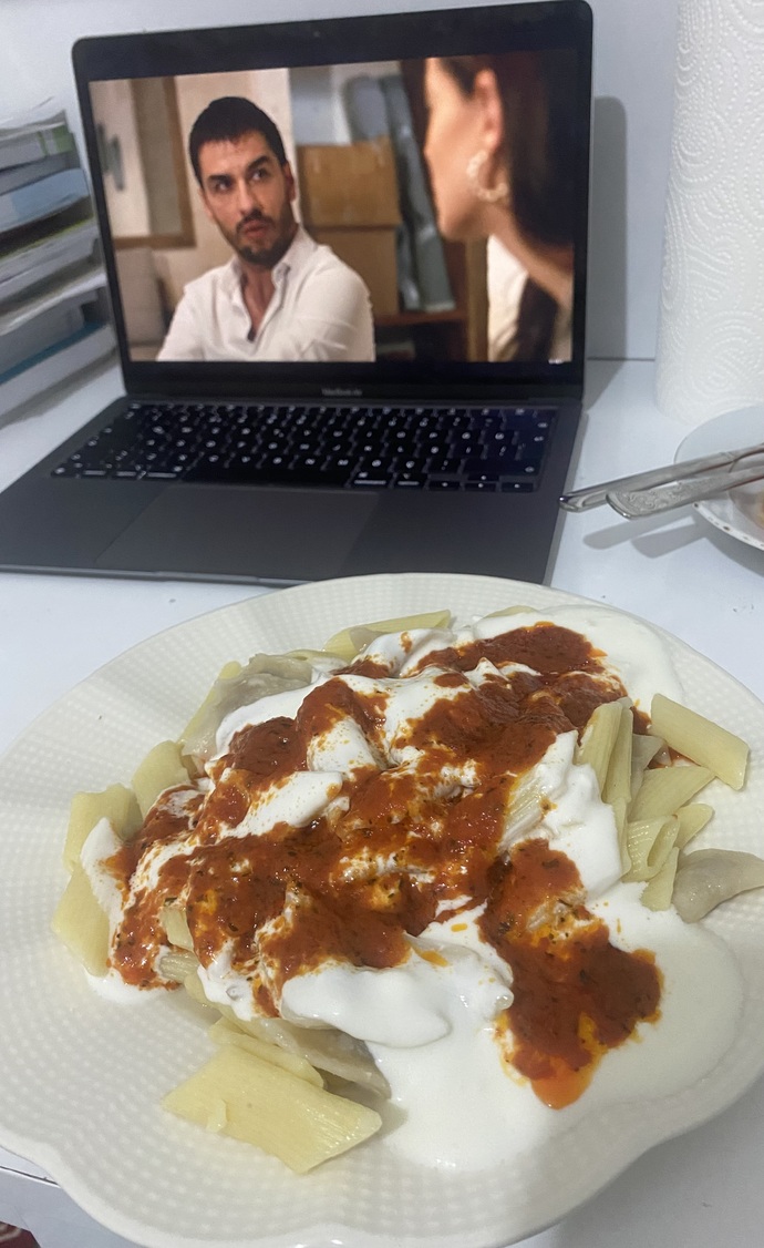 Makarnalı mantı sever misin?