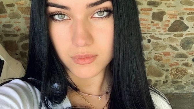 Tam şöyle bir kız sizi etkiler mi ve sizde ne çağrıştırır?
