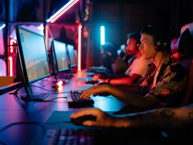 E-Sporu en az 6 yaşından itibaren yapabiliyor olduğunuzu biliyor muydunuz, Elektronik Sporcu/Siberatletolmak ister misiniz🤸⛹️?
