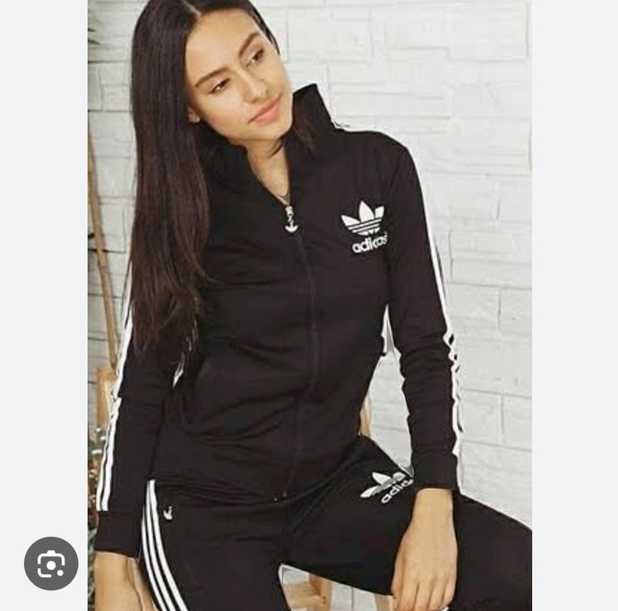 AArkadaşlar hangi spor eşofman takımı daha güzel?