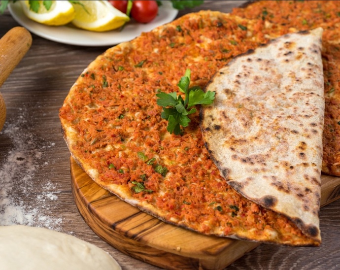 Sizce pizza mı, lahmacun mu?