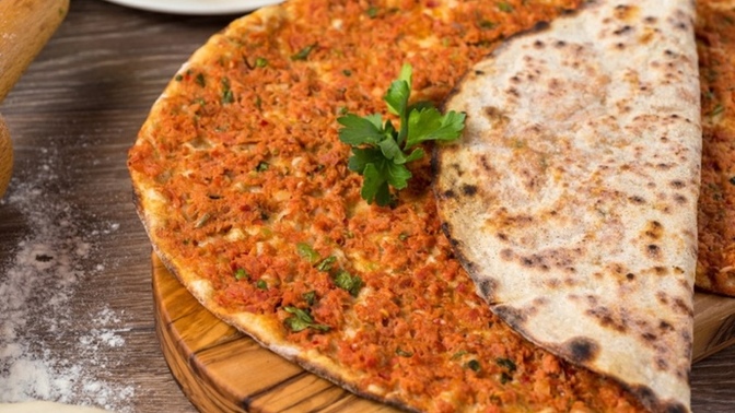 Sizce pizza mı, lahmacun mu?