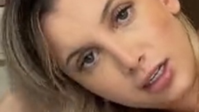 Bu +18 film yildizininn adi ne?