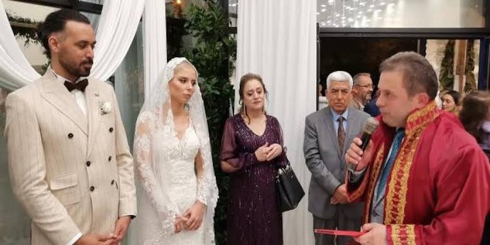 Düğün yapmadan evlenmek isteyen genç kızlara toplum neden değerin bilinmez pişman olursun der?