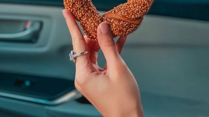 Günaydınnnnnn? Benım gibi kahvaltıda çay simit sevenlerdenmisiniz?