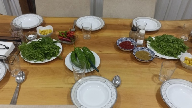 Misafirlikteki sofra nasıl görünüyor?