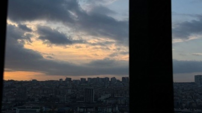 Bugün Antalya'dan kareler sizce storye hangi şarkıyla birlikte koymalıyım?