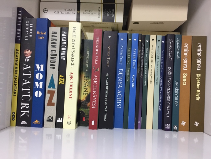 Hadi beraber yeni kitabımı belirleyelim. Çok sıkı bir okur değilim bunu göz önünde bulundurabilirsiniz?