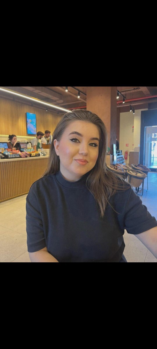 Flörtümle uzak mesafeyiz foto attık geç yazmaya başladı?