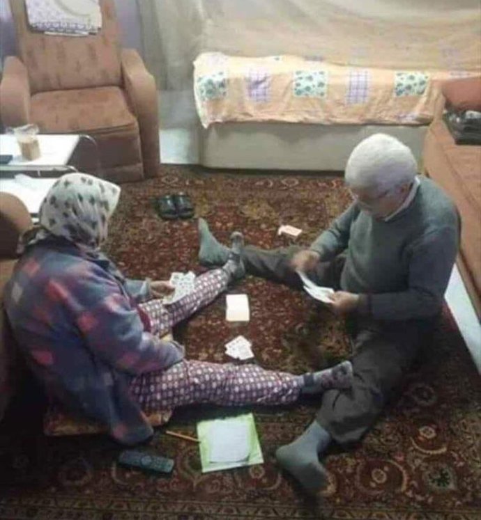 Sevgilinle evde tek başına kalsan ne yaparsın?