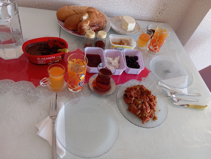 Kahvaltıda simit, açma sever misiniz?