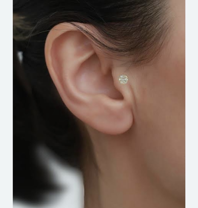 Tragus piercing kullanan var mı?