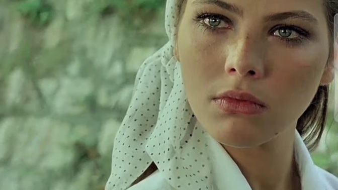 Ornella Muti mi Daha güzel Hülya Avşar mı?