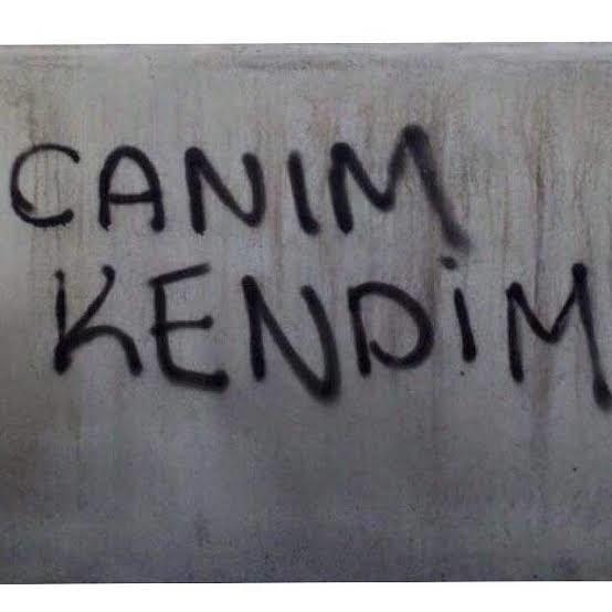 Kendime Aşık oldum Napmam lazım sizce normal mi?