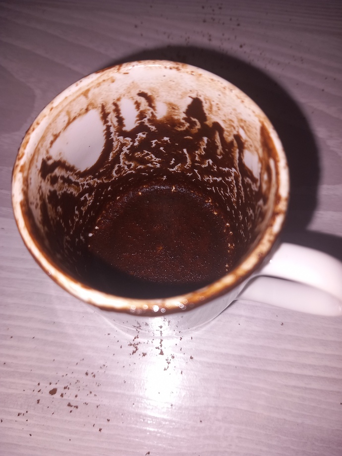Kahve fali bilen arkadaslar bakar misiniz?