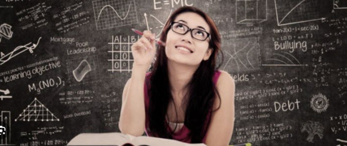 İşi olan akademik kariyer isteği olmayan biri için doktora yapmak sizce mantıklı mı?