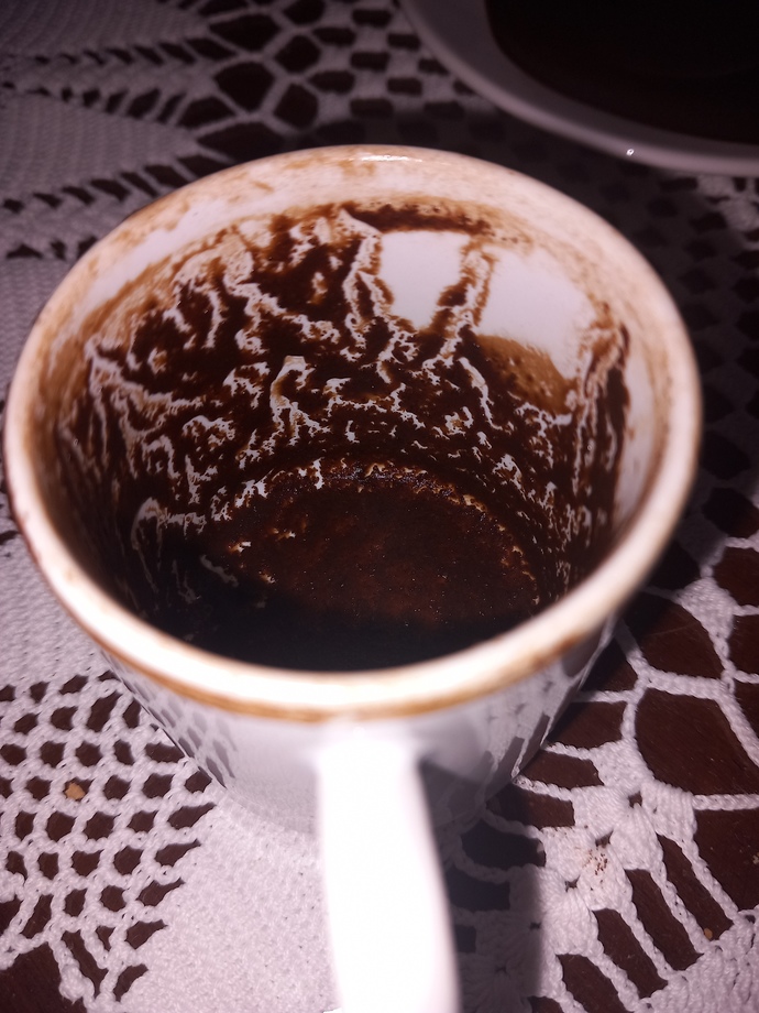 Falima bakabilecek biri var mi nolur?