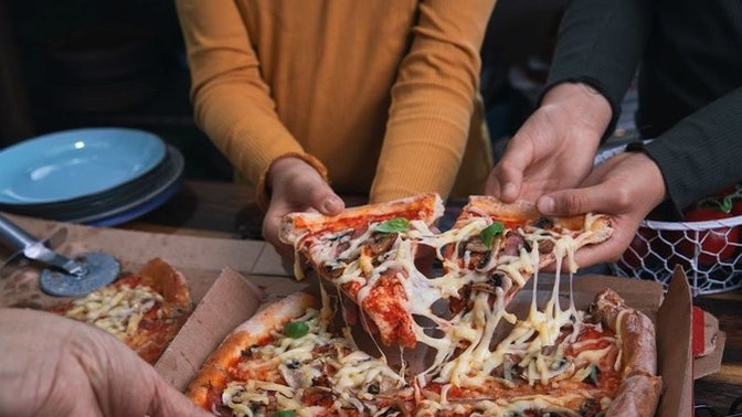 Pizzayı dürüm şeklinde yapıp yemek, pizzaya hakaret midir?